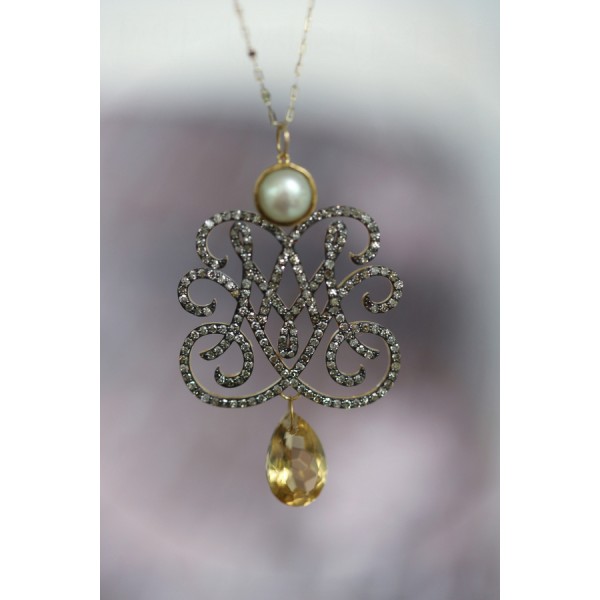 5 Octobre aukso ir sidabro kaklo papuošalas su deimantais 